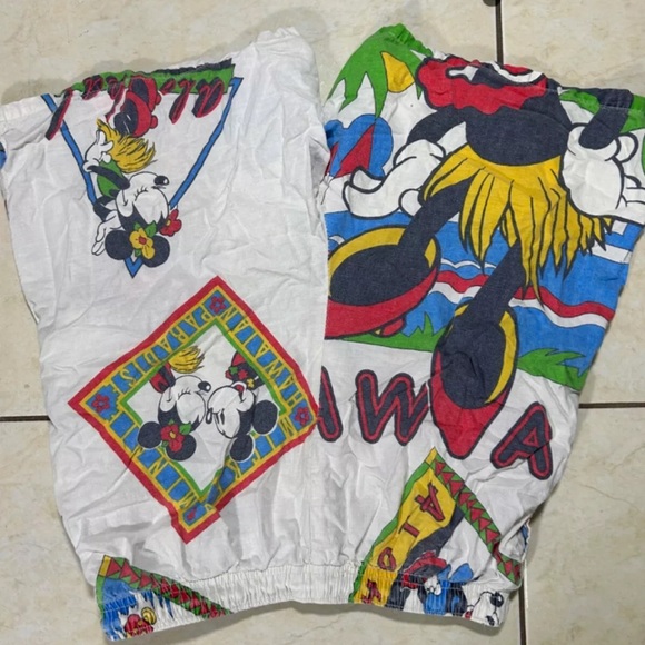 Rework Mickey and Friends Shorts Sz L - Picture 10 of 10
